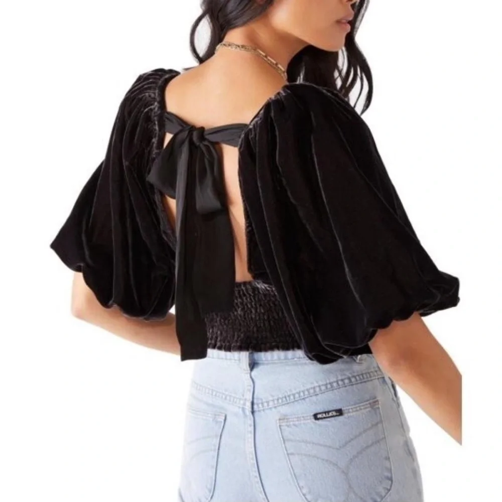 X SOLD X NWT Free People Black Velvet Top - Picture 2 of 6